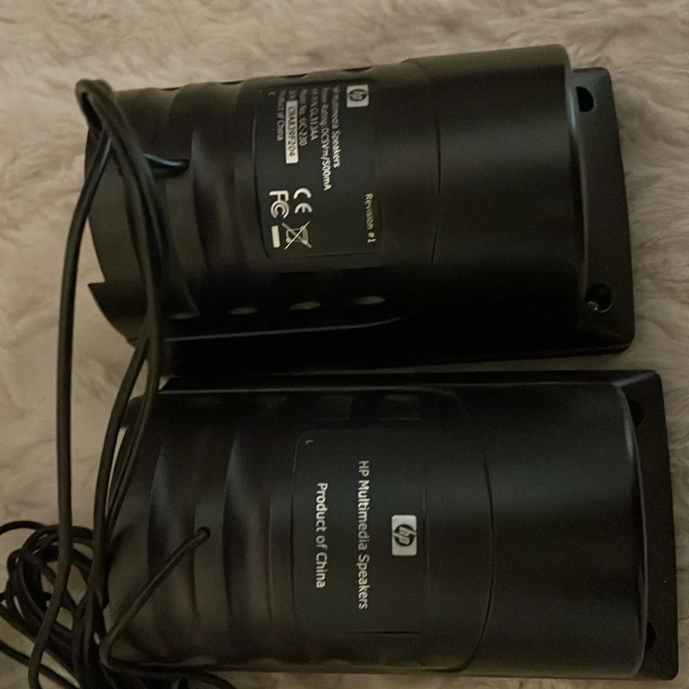 HP Universal Black USB Charging Computer Speakers cable included EUC Set of 2